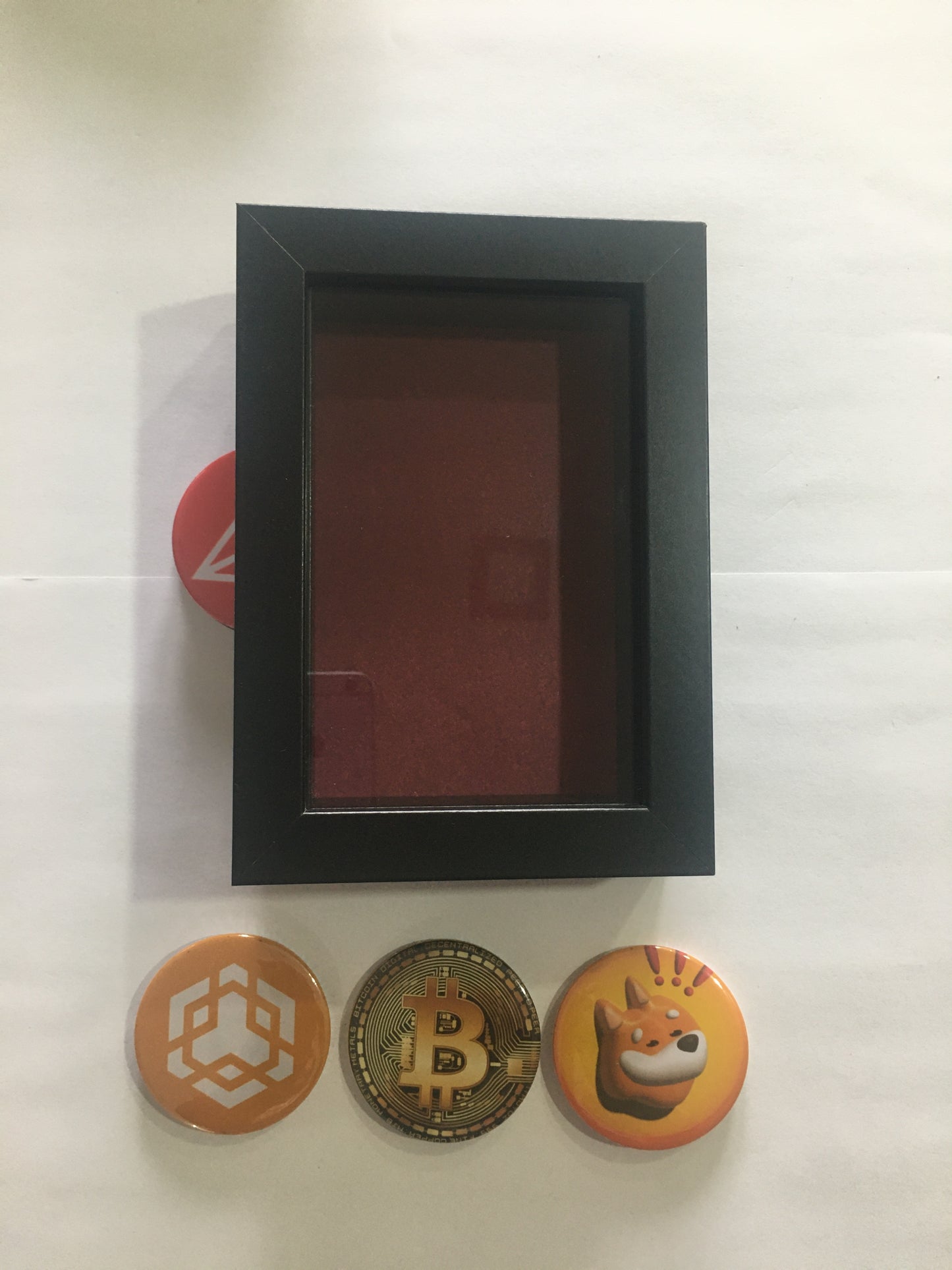 Quadro Bitcoin 3D com Moeda Física – Peça de Coleção Cripto