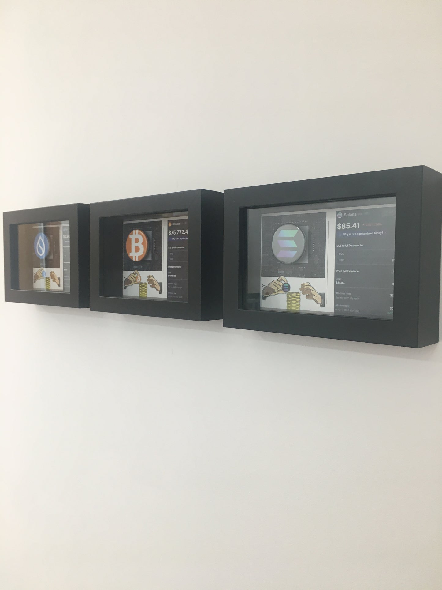 Quadro Solana 3D com Moeda Física – Peça de Coleção Cripto