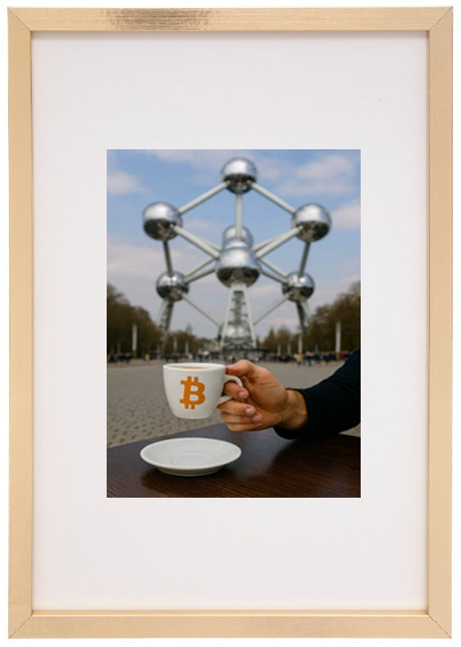 Quadro bege Bruxelas alusivo à criptomoeda bitcoin