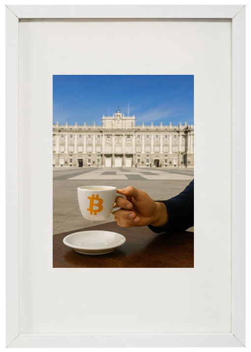 Quadro branco Espanha alusivo à criptomoeda bitcoin